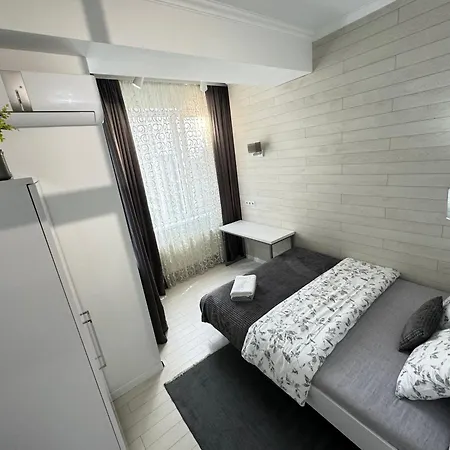 Rentnow Business Double Room Lux Apartment In The Center Chisinau Exterior photo